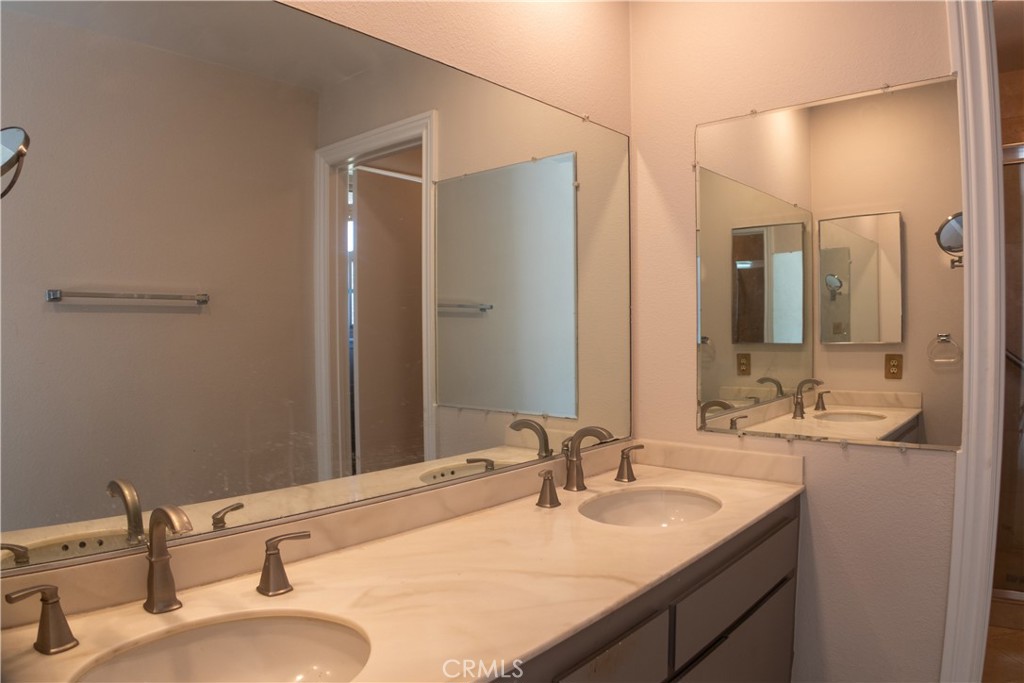 5451 E Willowick Circle