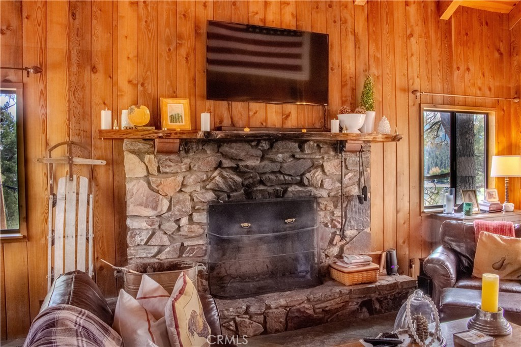 1007 White Mountain Drive