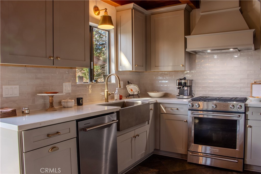 1007 White Mountain Drive