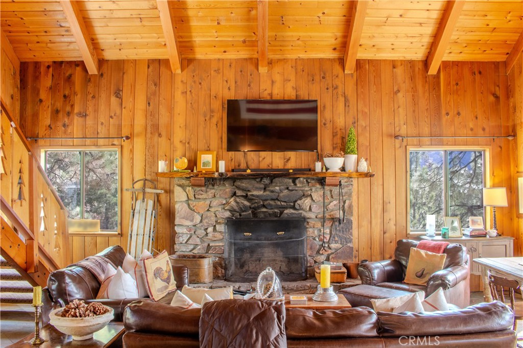 1007 White Mountain Drive