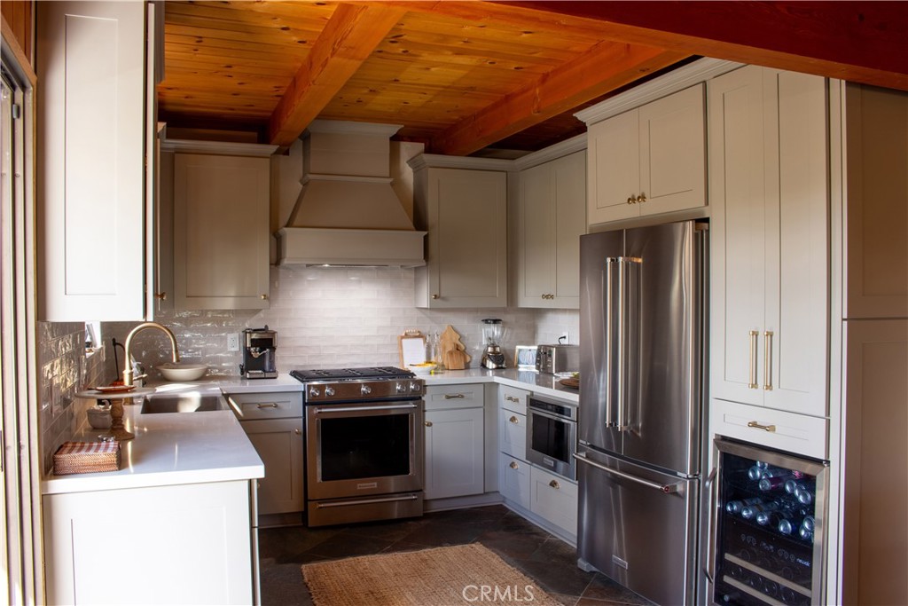 1007 White Mountain Drive