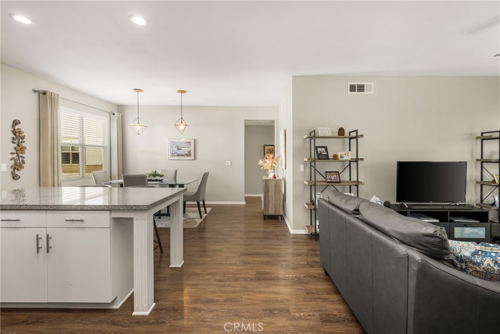 425 S Anaheim Boulevard 3