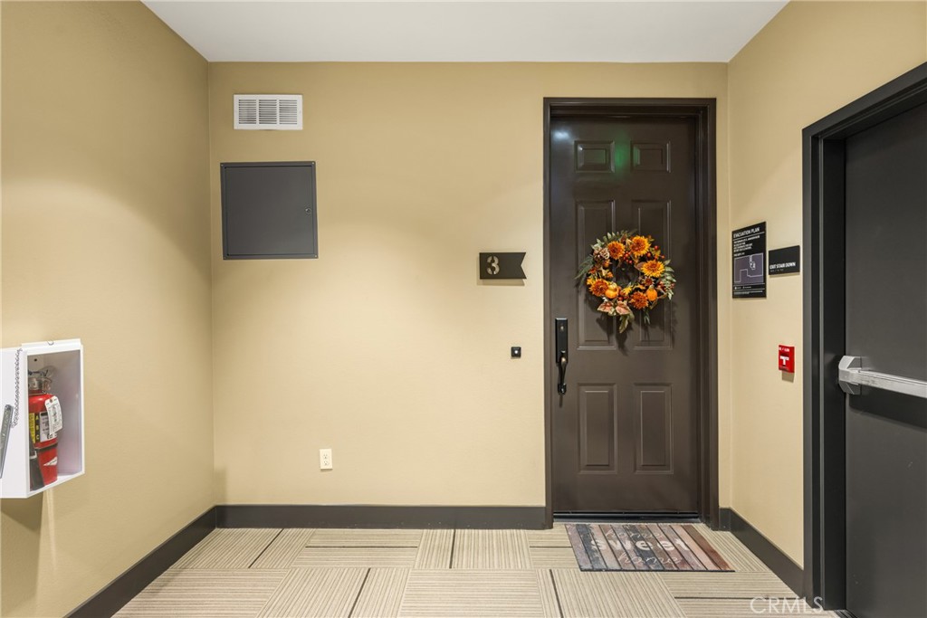 425 S Anaheim Boulevard 3