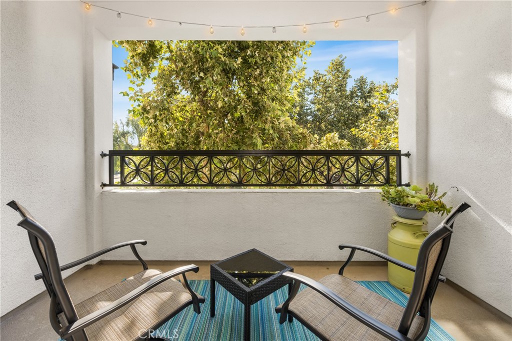 425 S Anaheim Boulevard 3