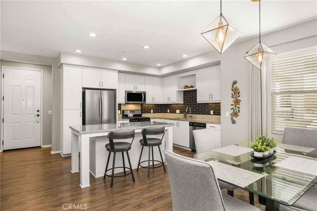 425 S Anaheim Boulevard 3