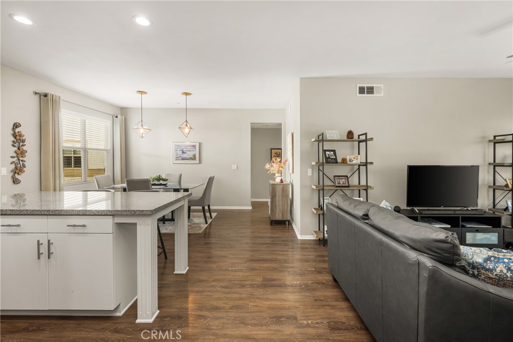 425 S Anaheim Boulevard 3