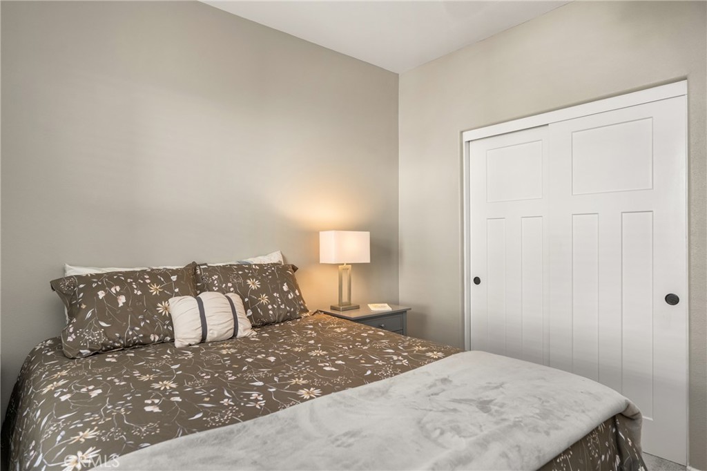 425 S Anaheim Boulevard 3