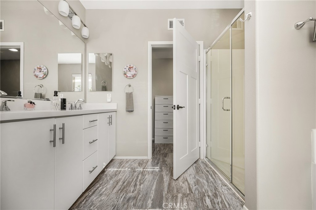 425 S Anaheim Boulevard 3