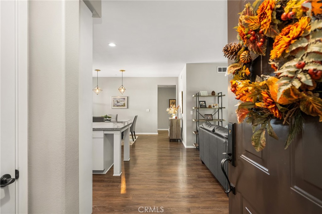 425 S Anaheim Boulevard 3