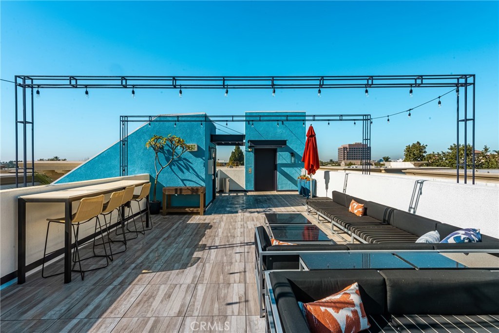 425 S Anaheim Boulevard 3