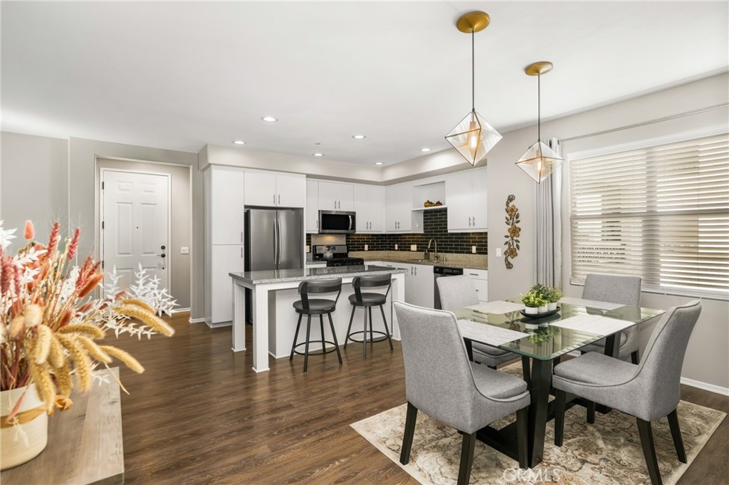 425 S Anaheim Boulevard 3