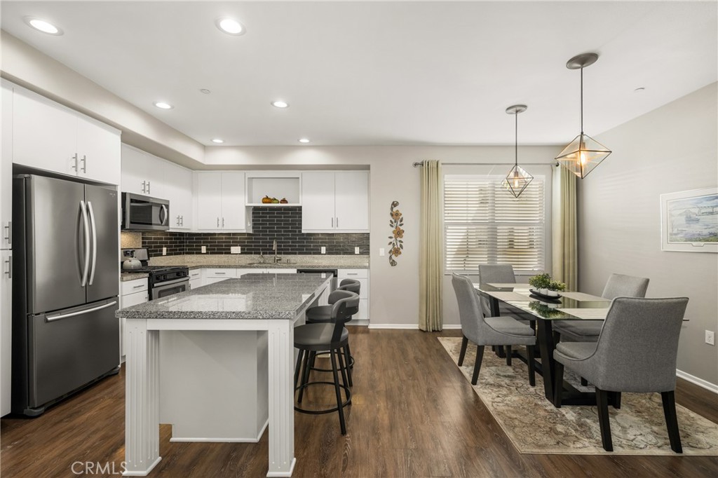 425 S Anaheim Boulevard 3