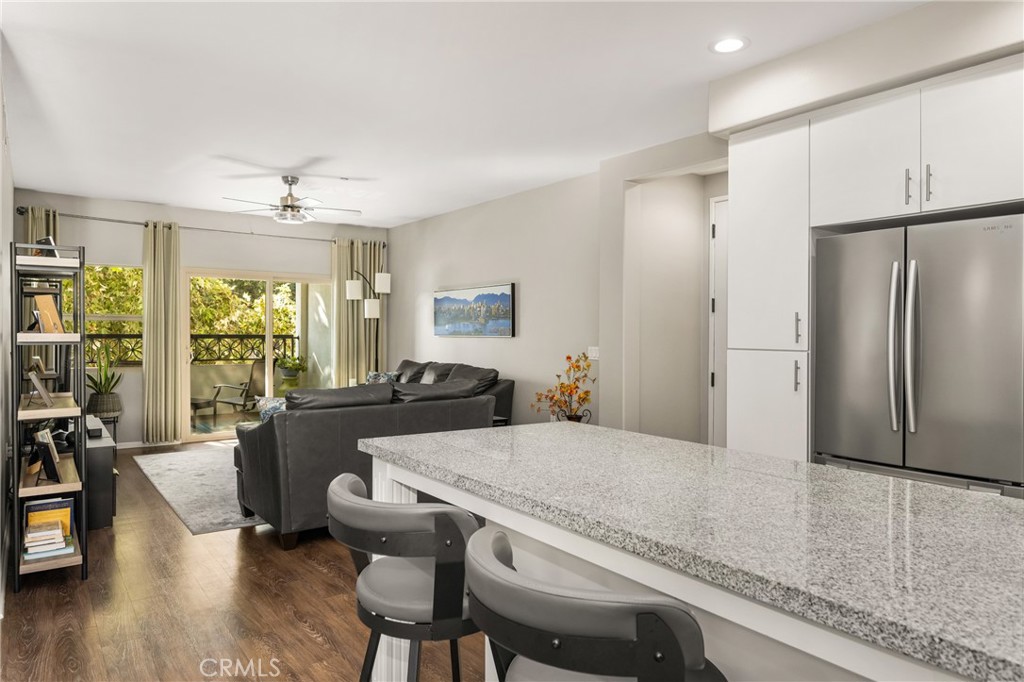 425 S Anaheim Boulevard 3