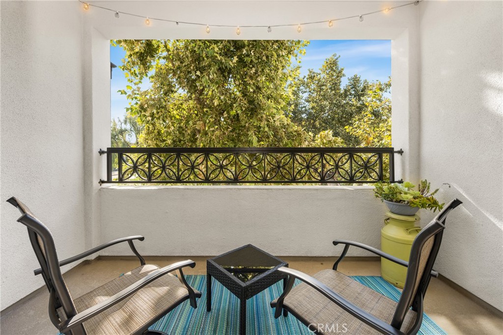 425 S Anaheim Boulevard 3