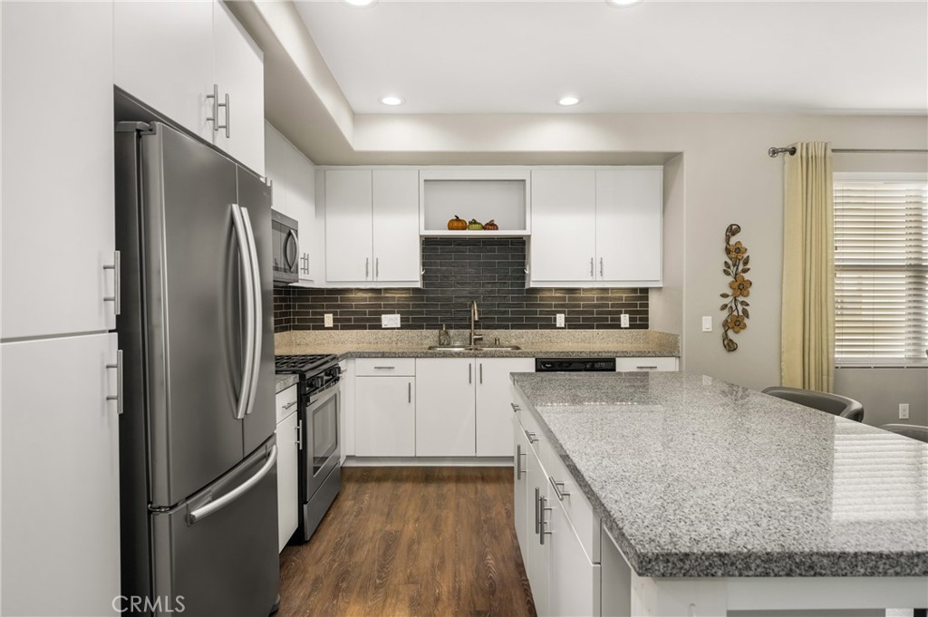 425 S Anaheim Boulevard 3