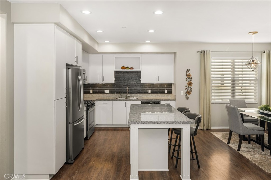 425 S Anaheim Boulevard 3