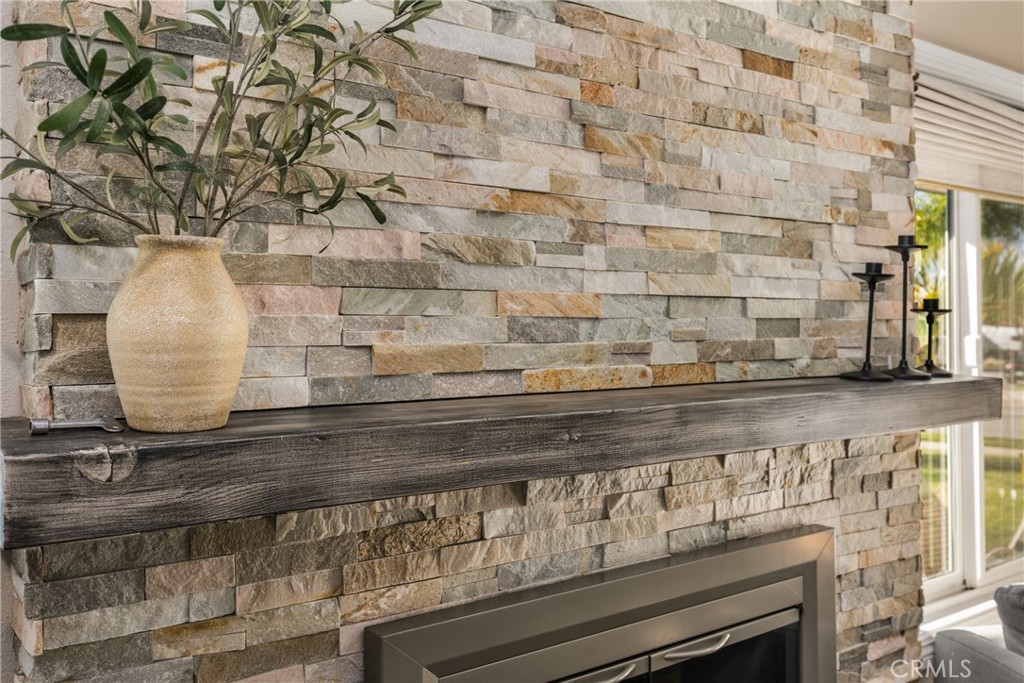 1021 E Del Mar Avenue