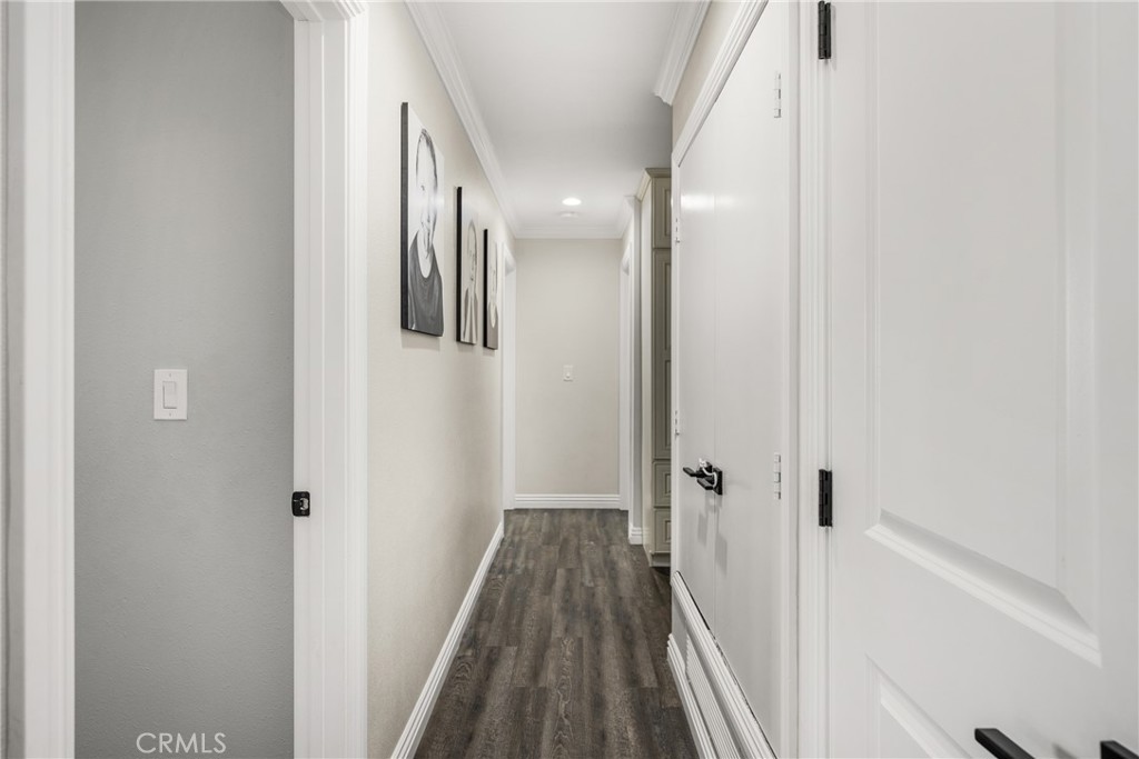 1021 E Del Mar Avenue