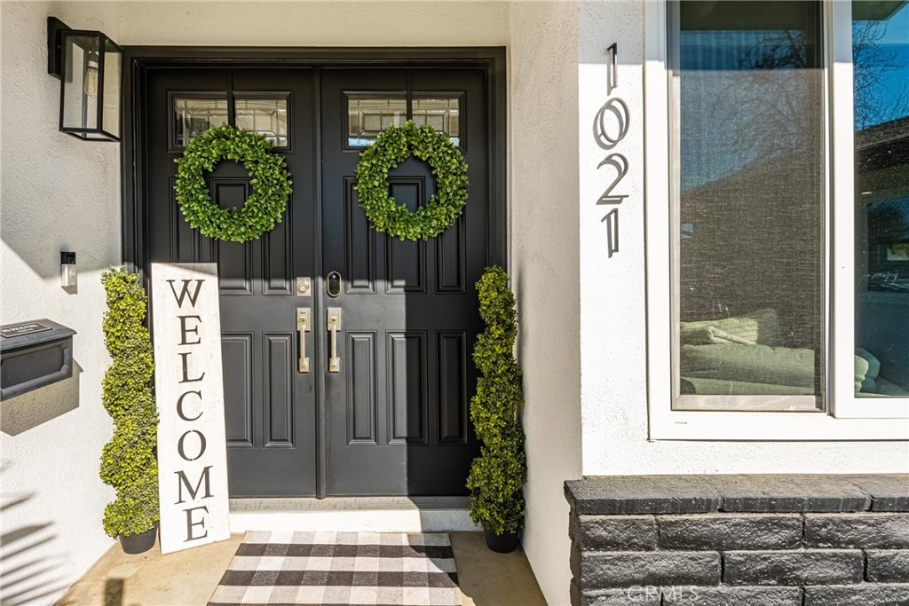 1021 E Del Mar Avenue