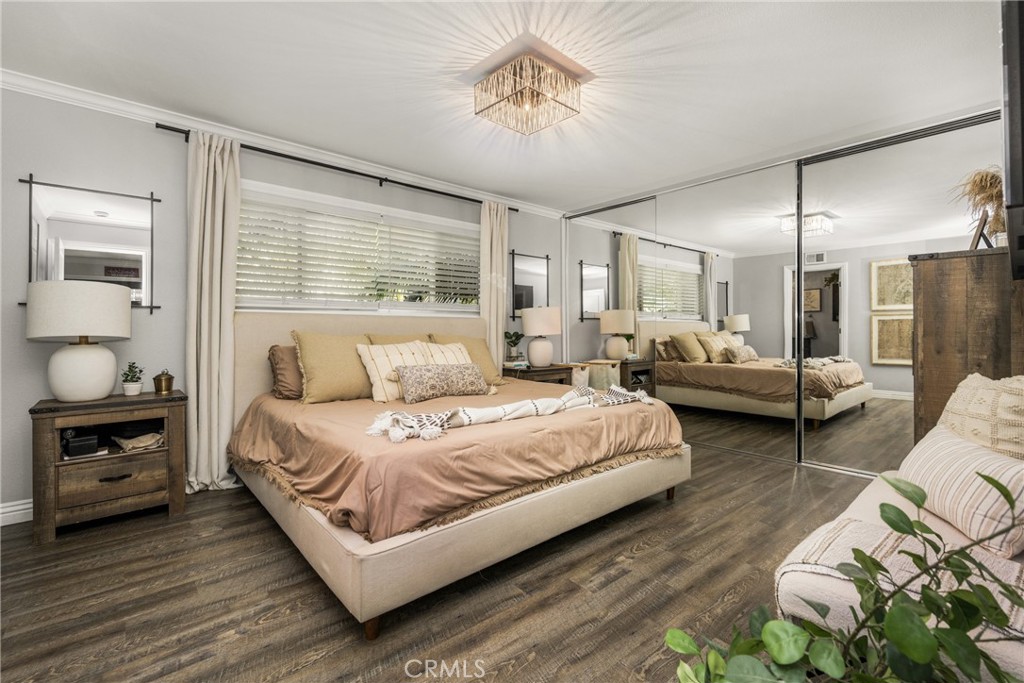 1021 E Del Mar Avenue