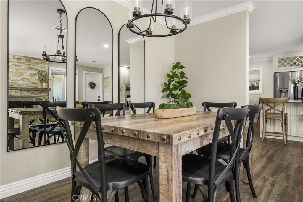 1021 E Del Mar Avenue