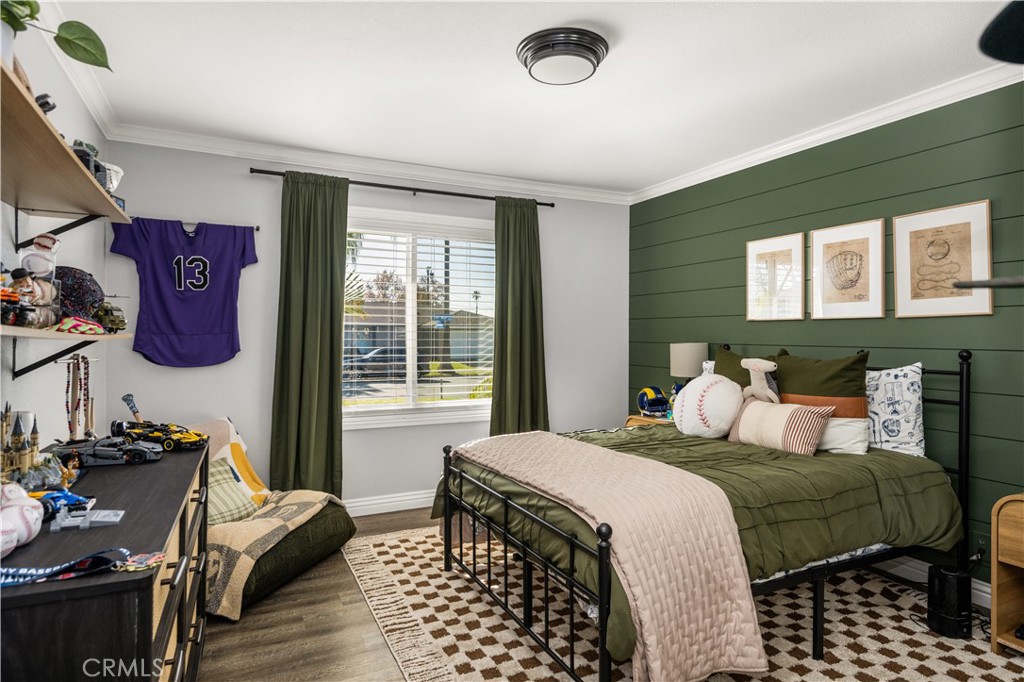 1021 E Del Mar Avenue