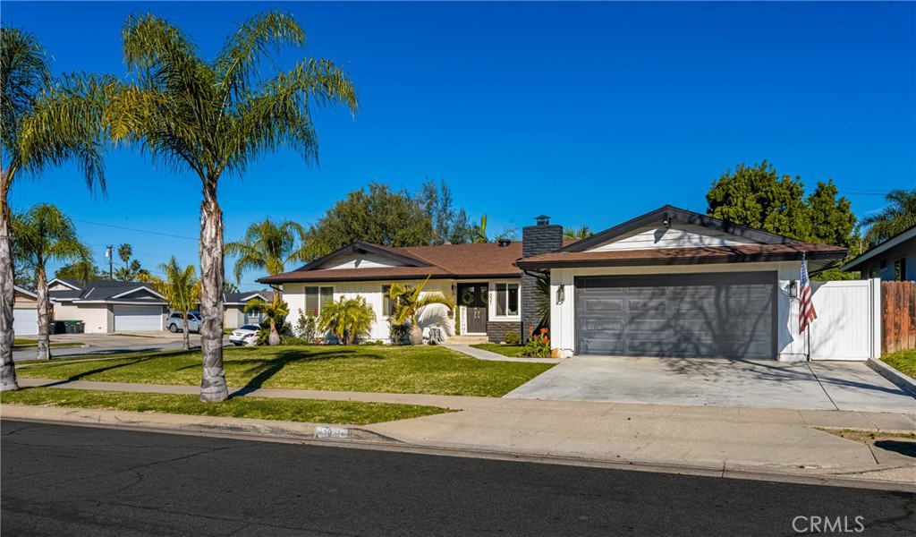 1021 E Del Mar Avenue