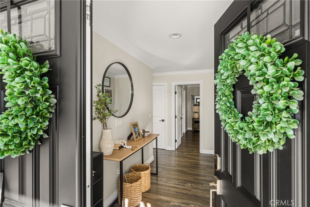 1021 E Del Mar Avenue