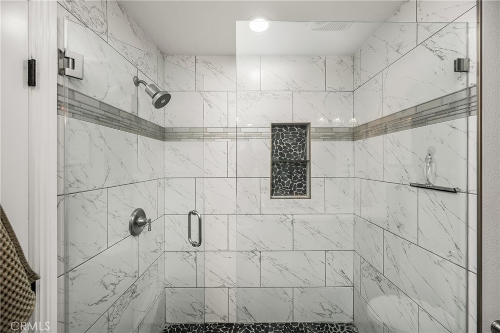 1021 E Del Mar Avenue