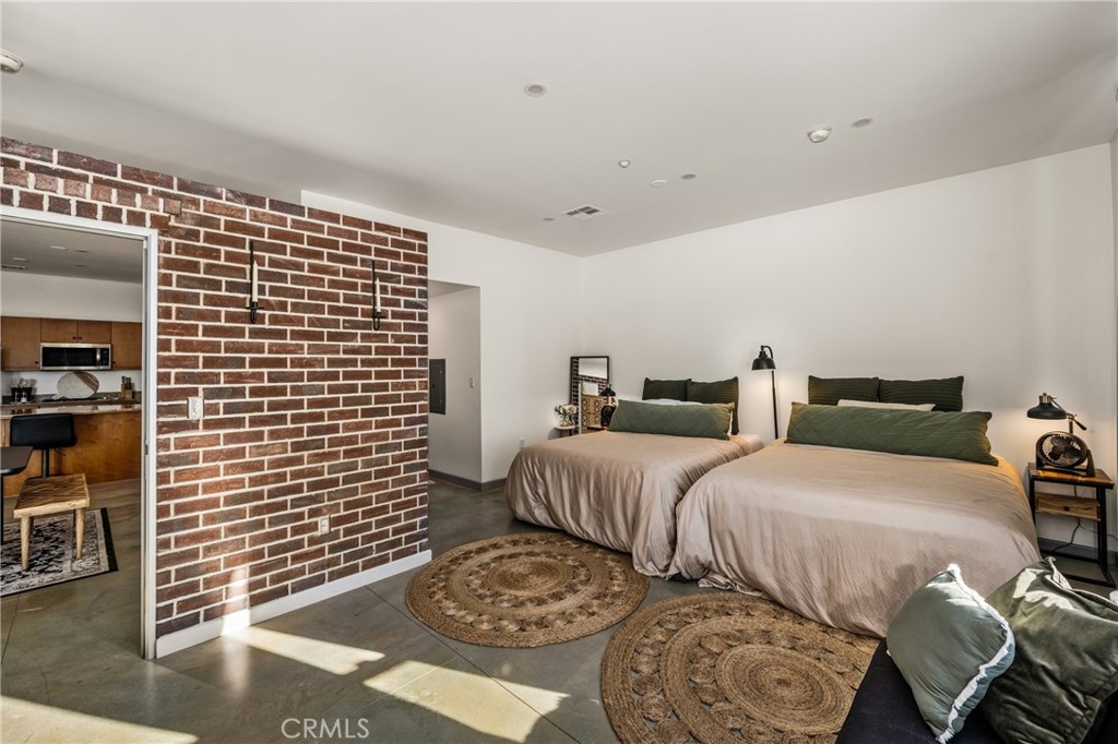 435 W Center Street Promenade 323