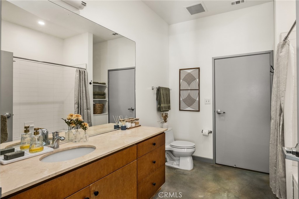 435 W Center Street Promenade 323