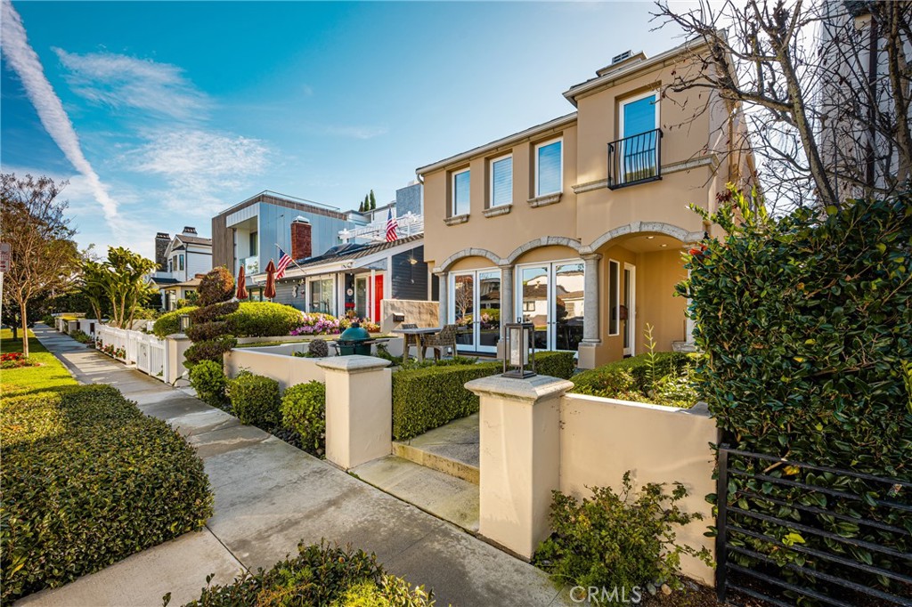 602 Larkspur Avenue A