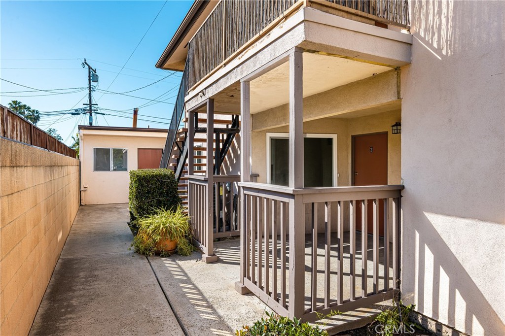 121 S Illinois Street 2