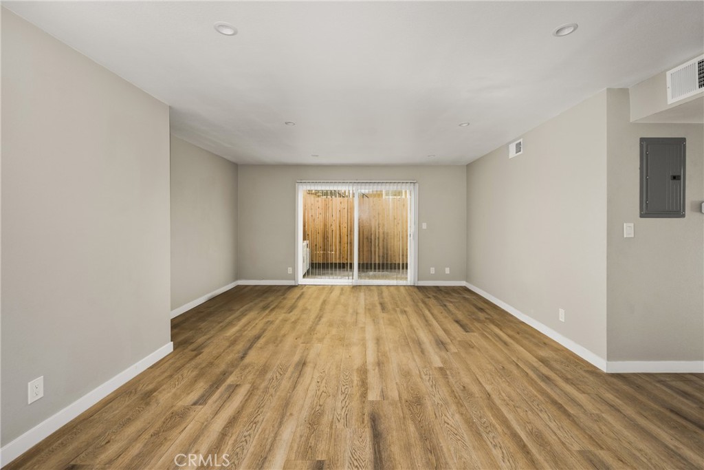 121 S Illinois Street 2