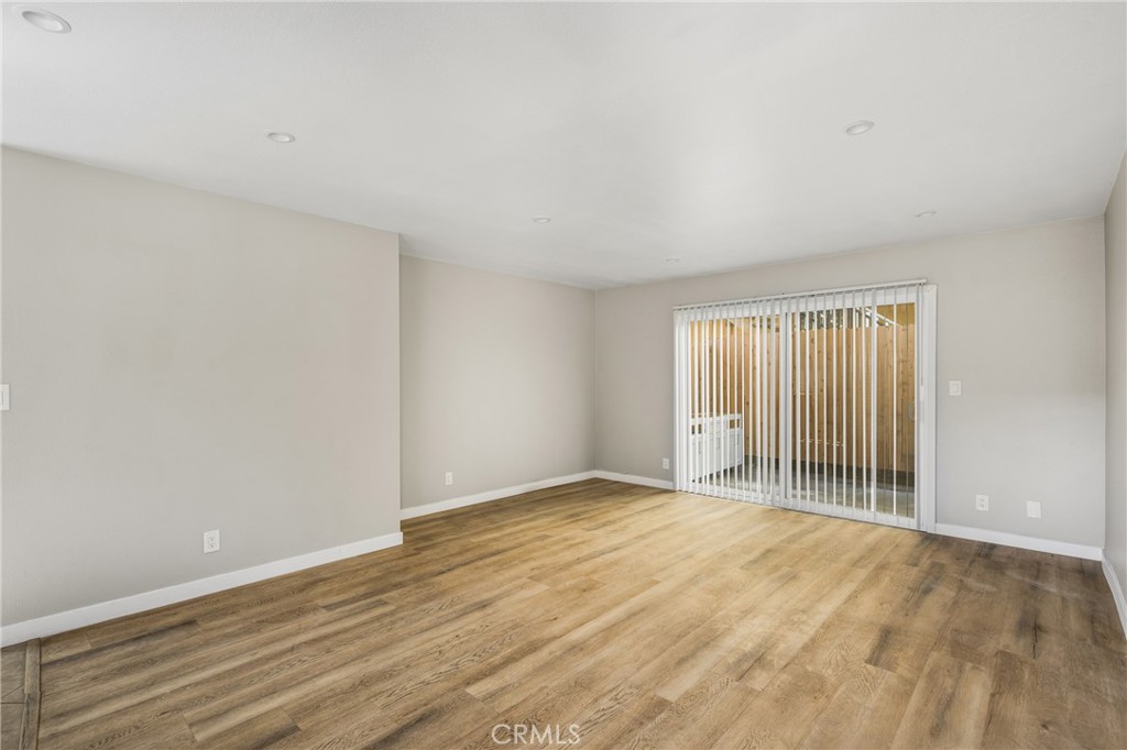 121 S Illinois Street 2