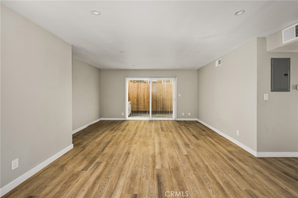 121 S Illinois Street 2