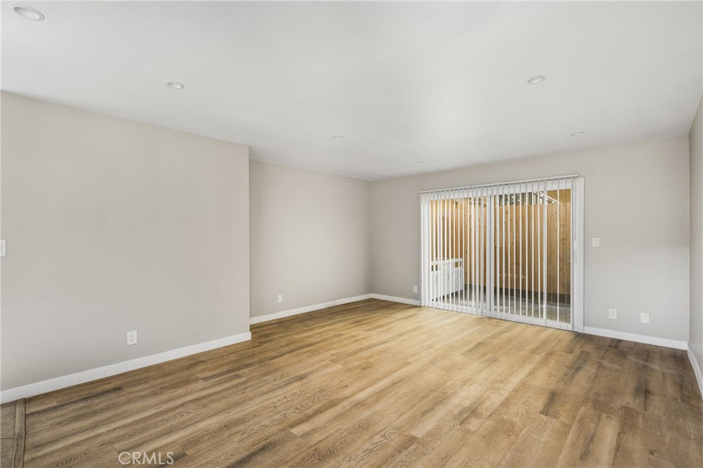 121 S Illinois Street 2