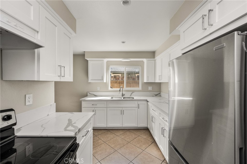 121 S Illinois Street 2