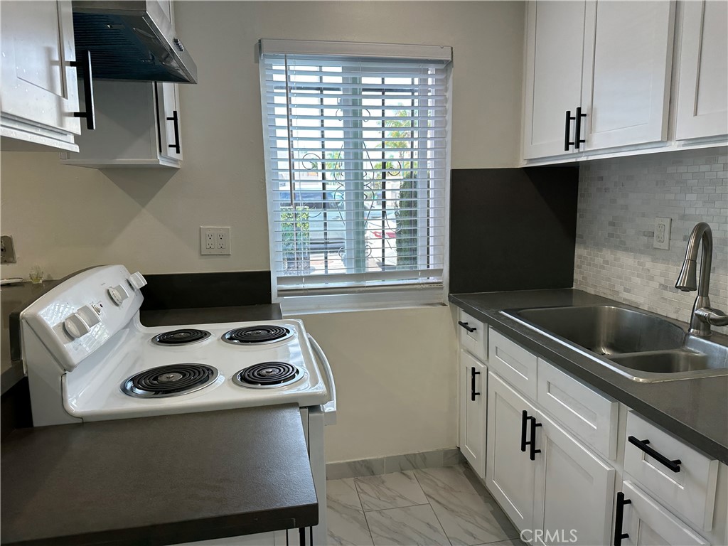 440 W Orangewood C