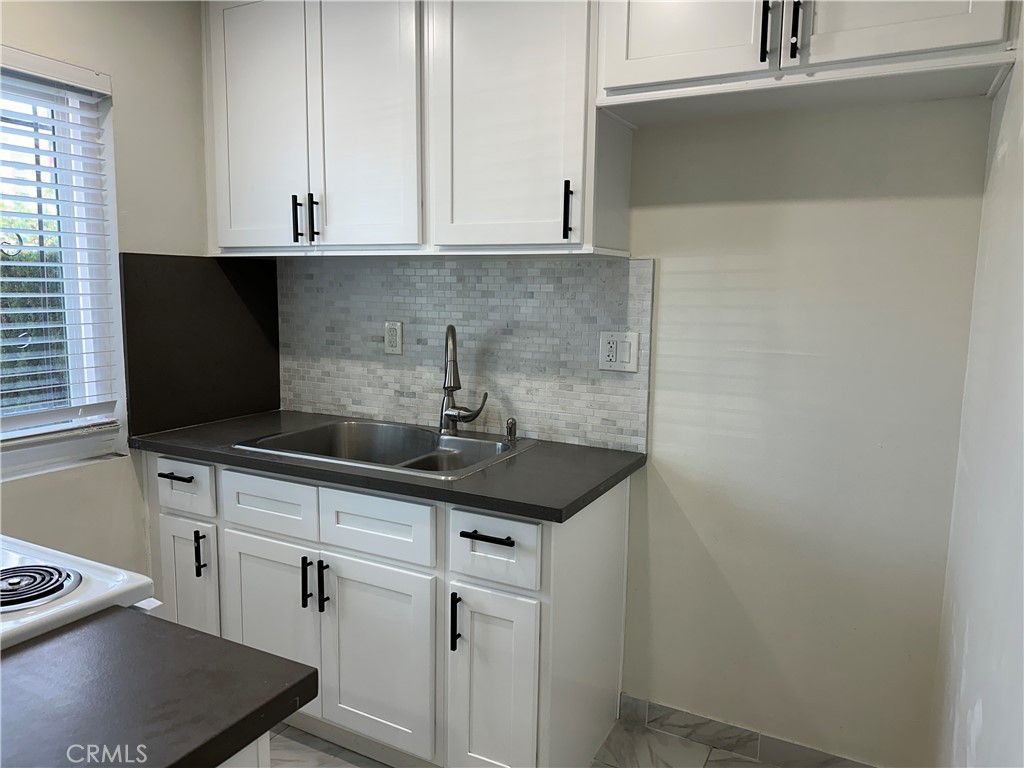 440 W Orangewood C