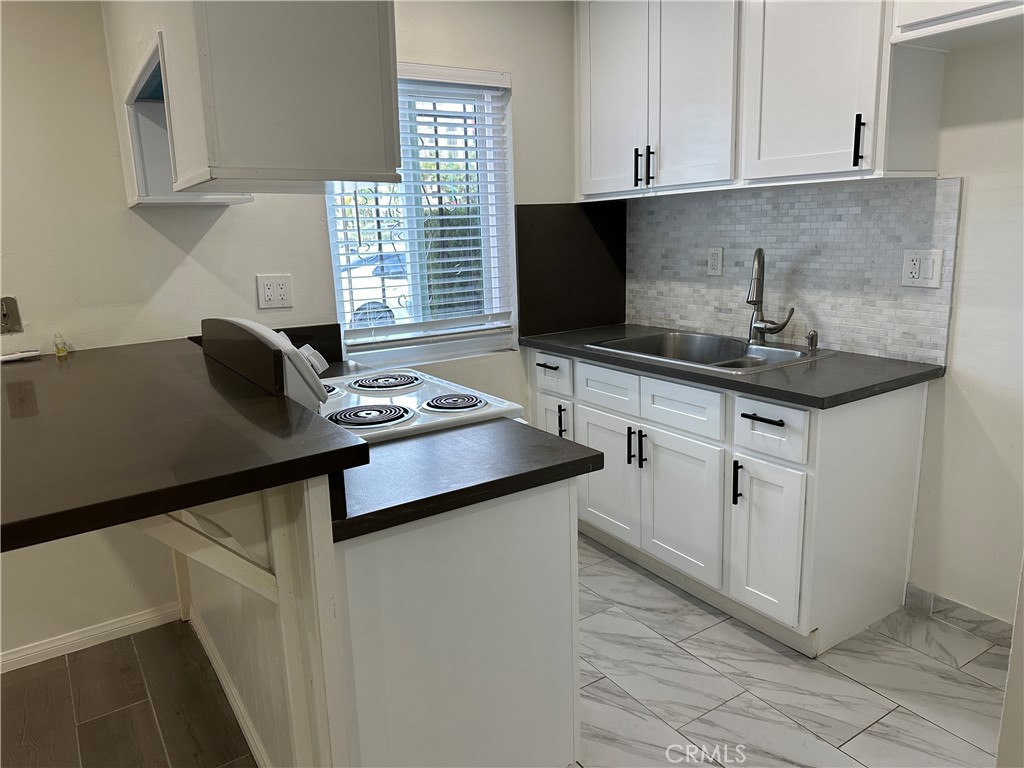 440 W Orangewood C