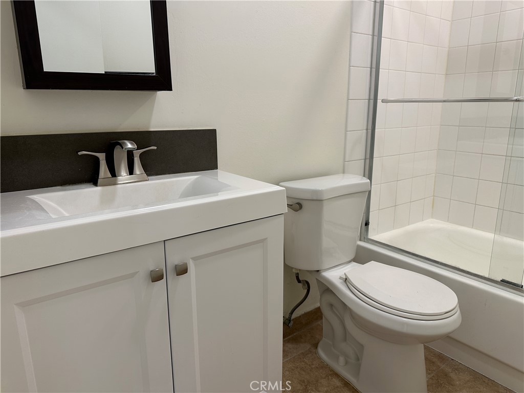 440 W Orangewood C