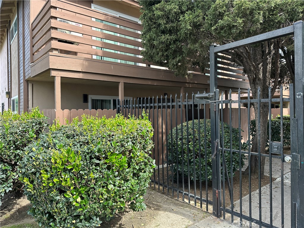 440 W Orangewood C
