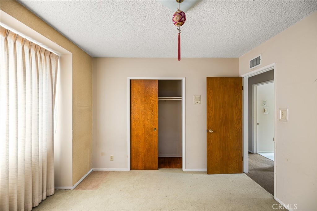 1830 W Chalet Avenue