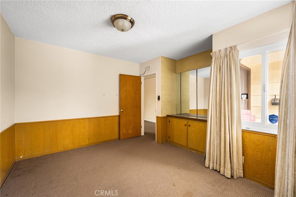 1830 W Chalet Avenue