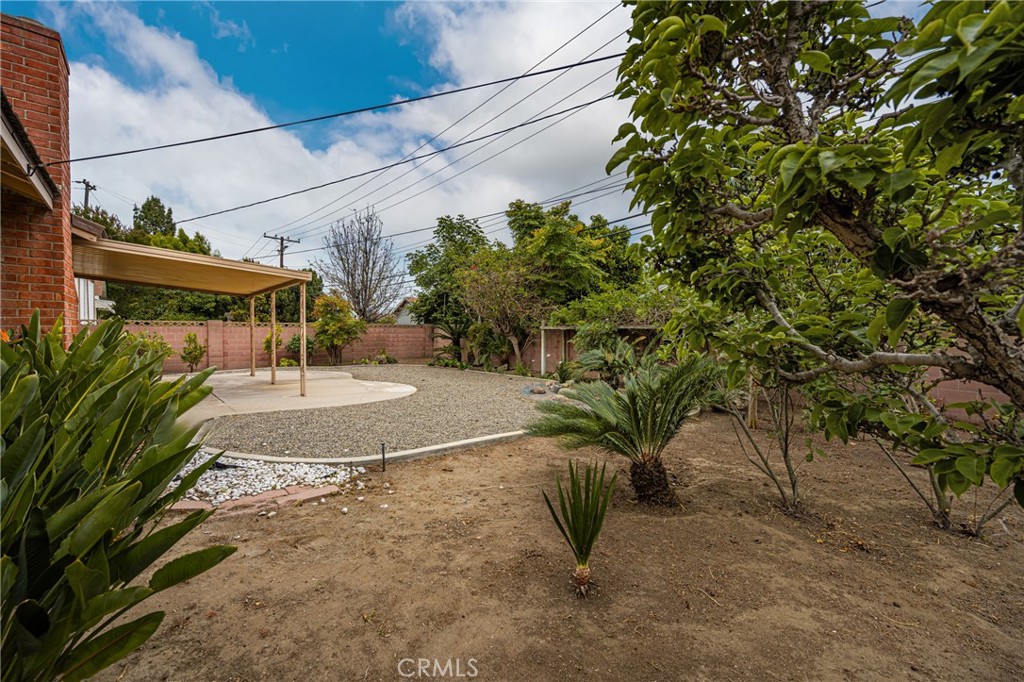 1830 W Chalet Avenue