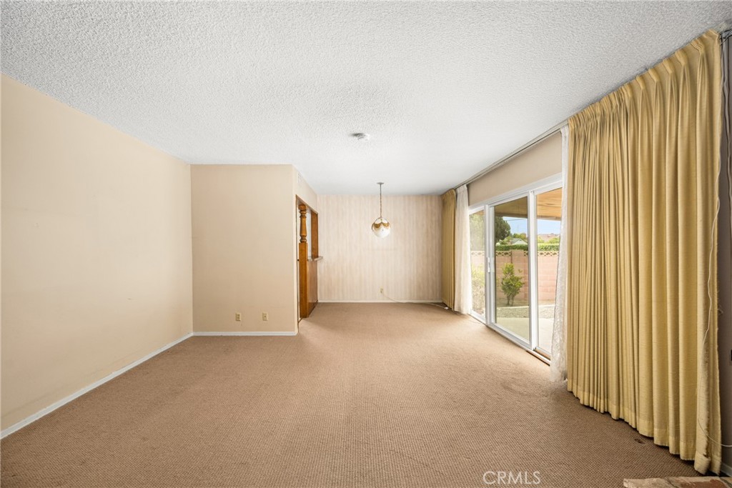 1830 W Chalet Avenue