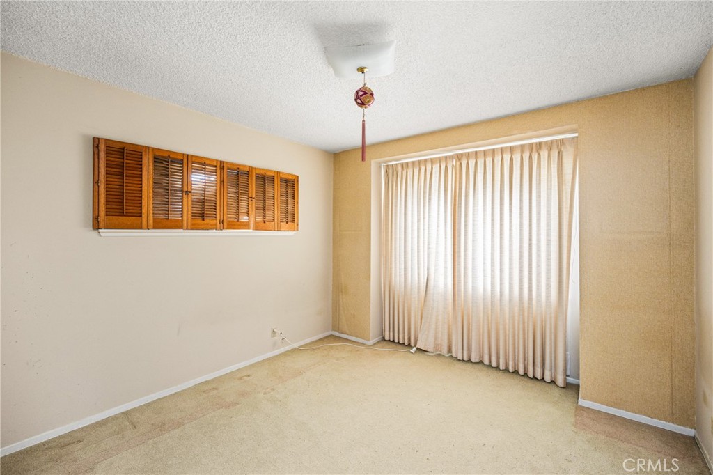 1830 W Chalet Avenue