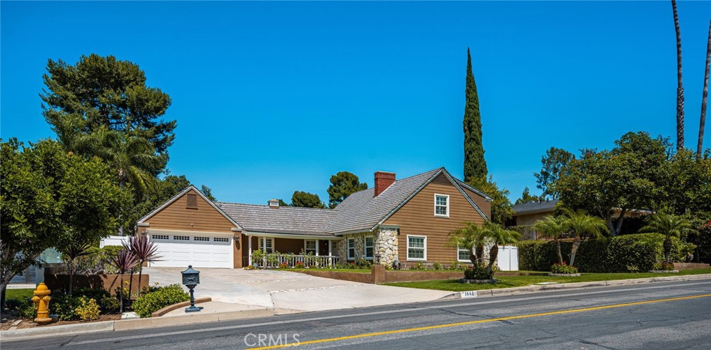 5642 Mountain View Avenue