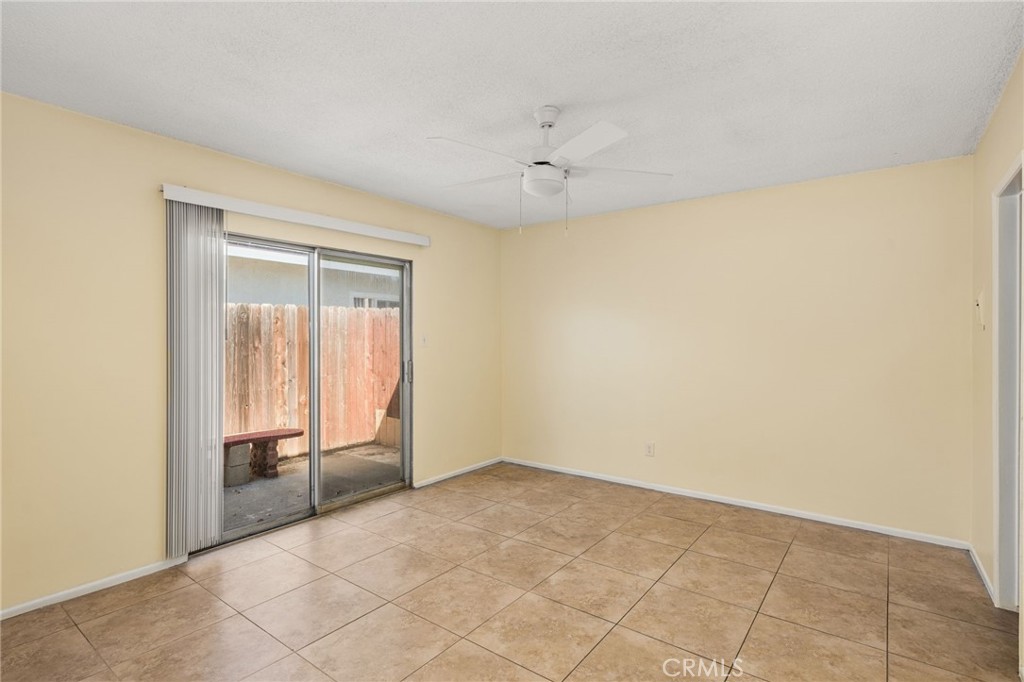 1256 N Placentia